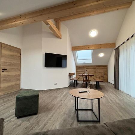 Landgasthaus Zur Linde Pleiskirchen エクステリア 写真