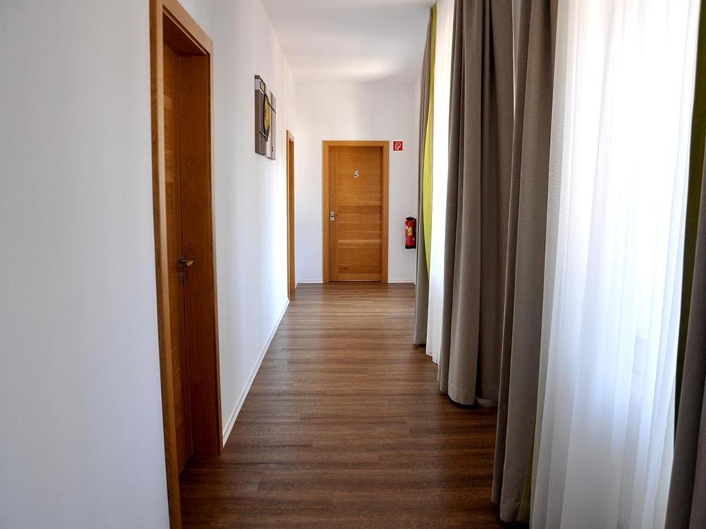 Landgasthaus Zur Linde Pleiskirchen エクステリア 写真