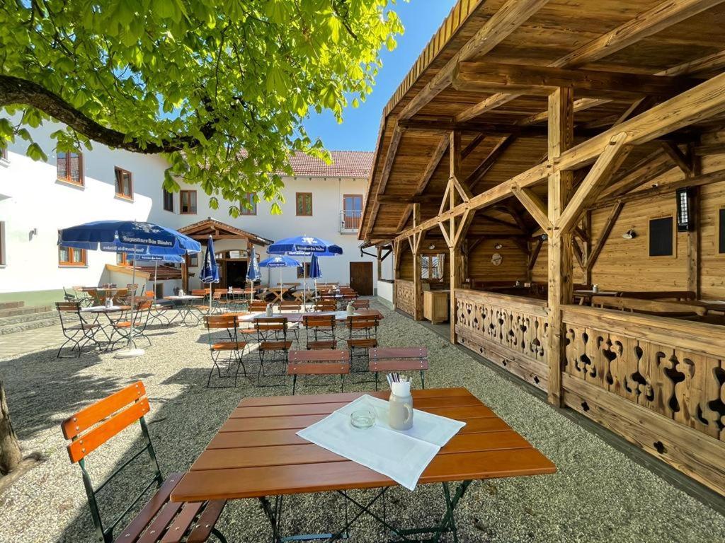 Landgasthaus Zur Linde Pleiskirchen エクステリア 写真