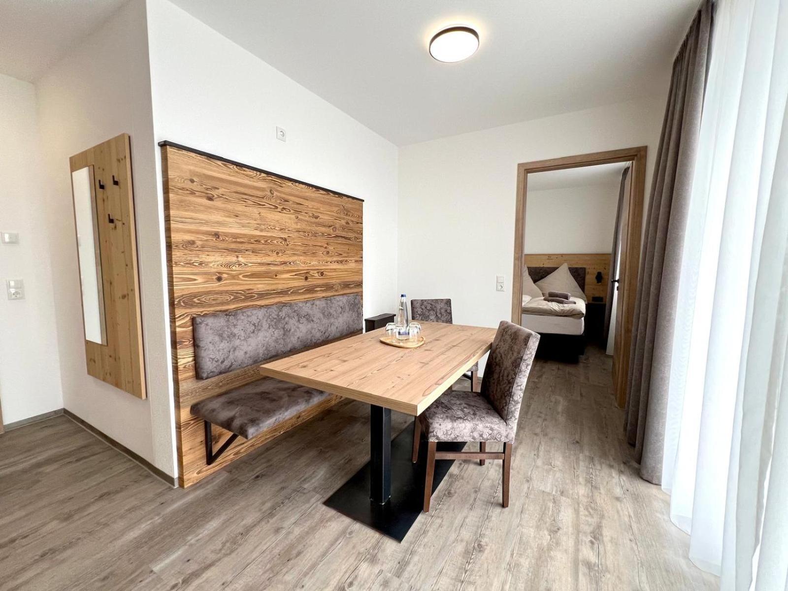 Landgasthaus Zur Linde Pleiskirchen エクステリア 写真