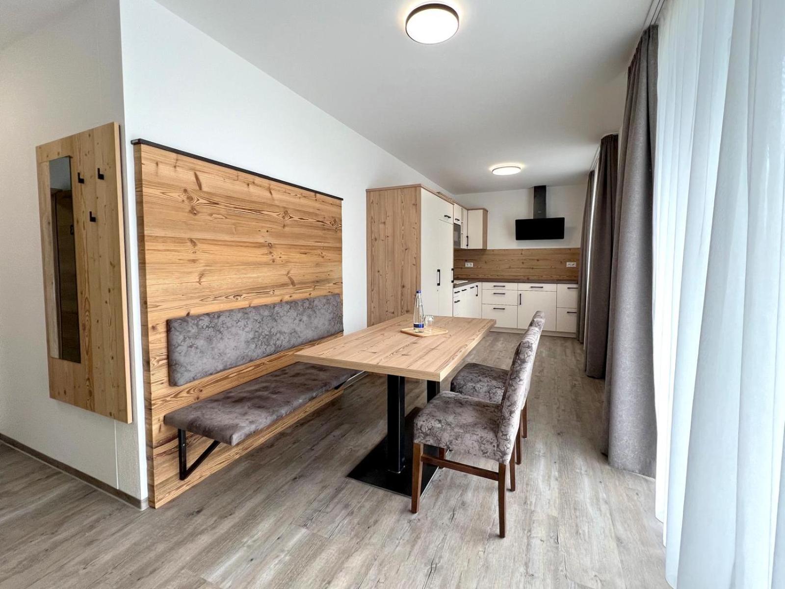 Landgasthaus Zur Linde Pleiskirchen エクステリア 写真